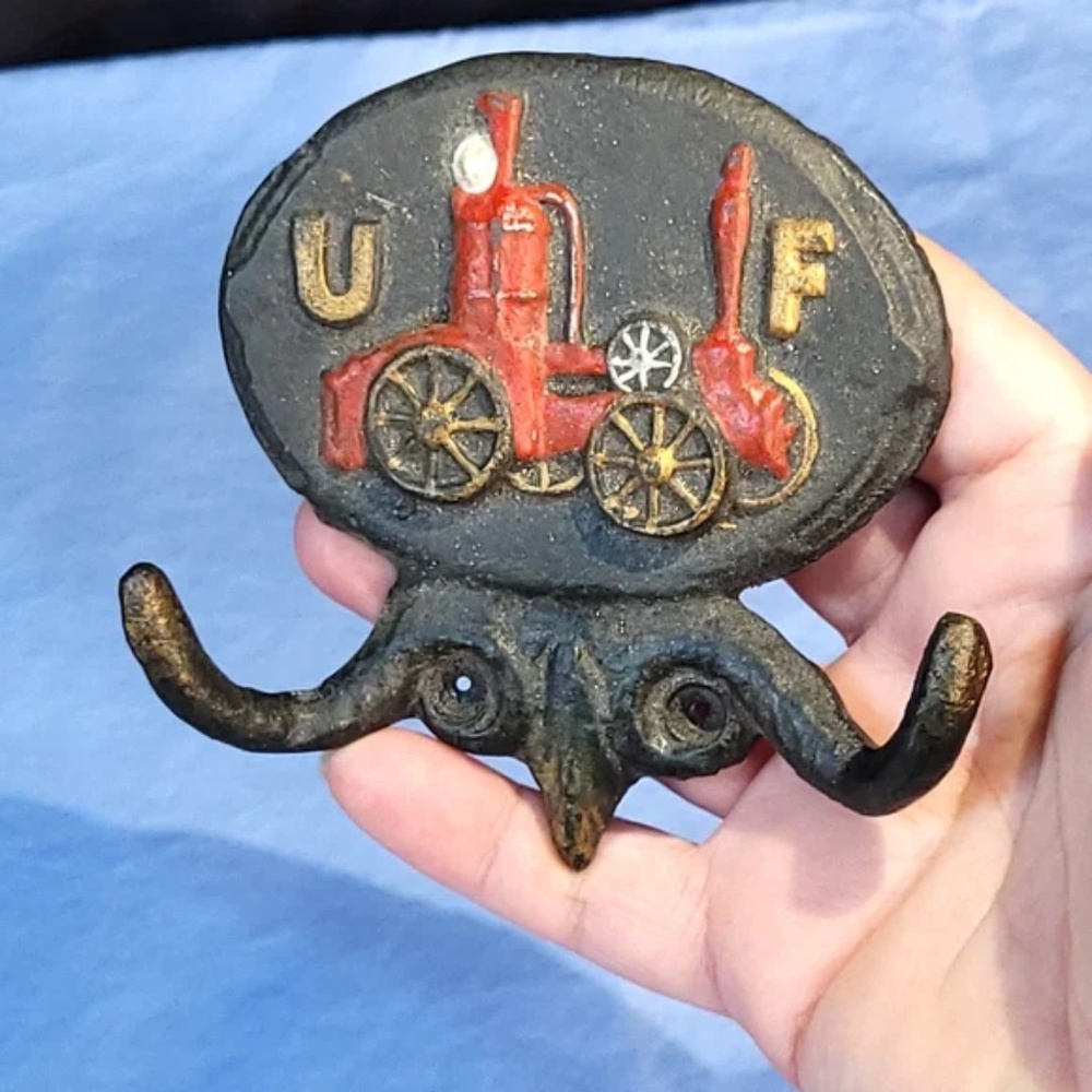 Vintage Cast Iron United Firefighter Insurance Wall Hook - Picture 2 of 6